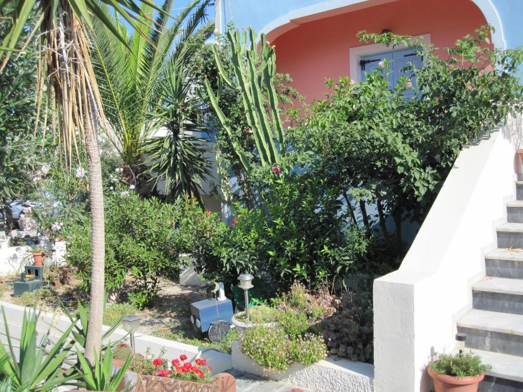 Villa Nikos Karamolegkos Kamari Kamári Exterior foto