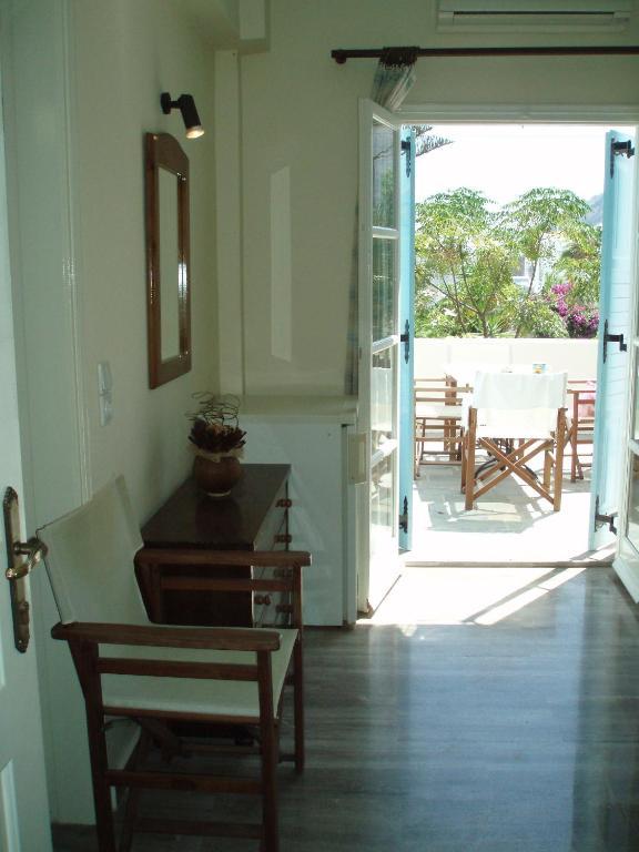 Villa Nikos Karamolegkos Kamari Kamári Quarto foto